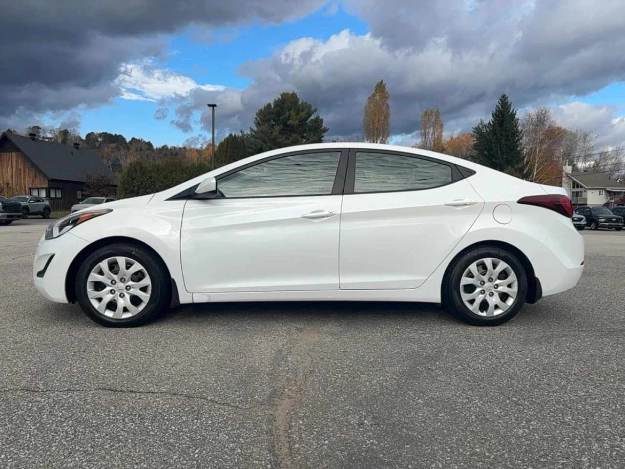 2015 Hyundai Elantra
                                                    4dr Sdn Auto GL Image principale