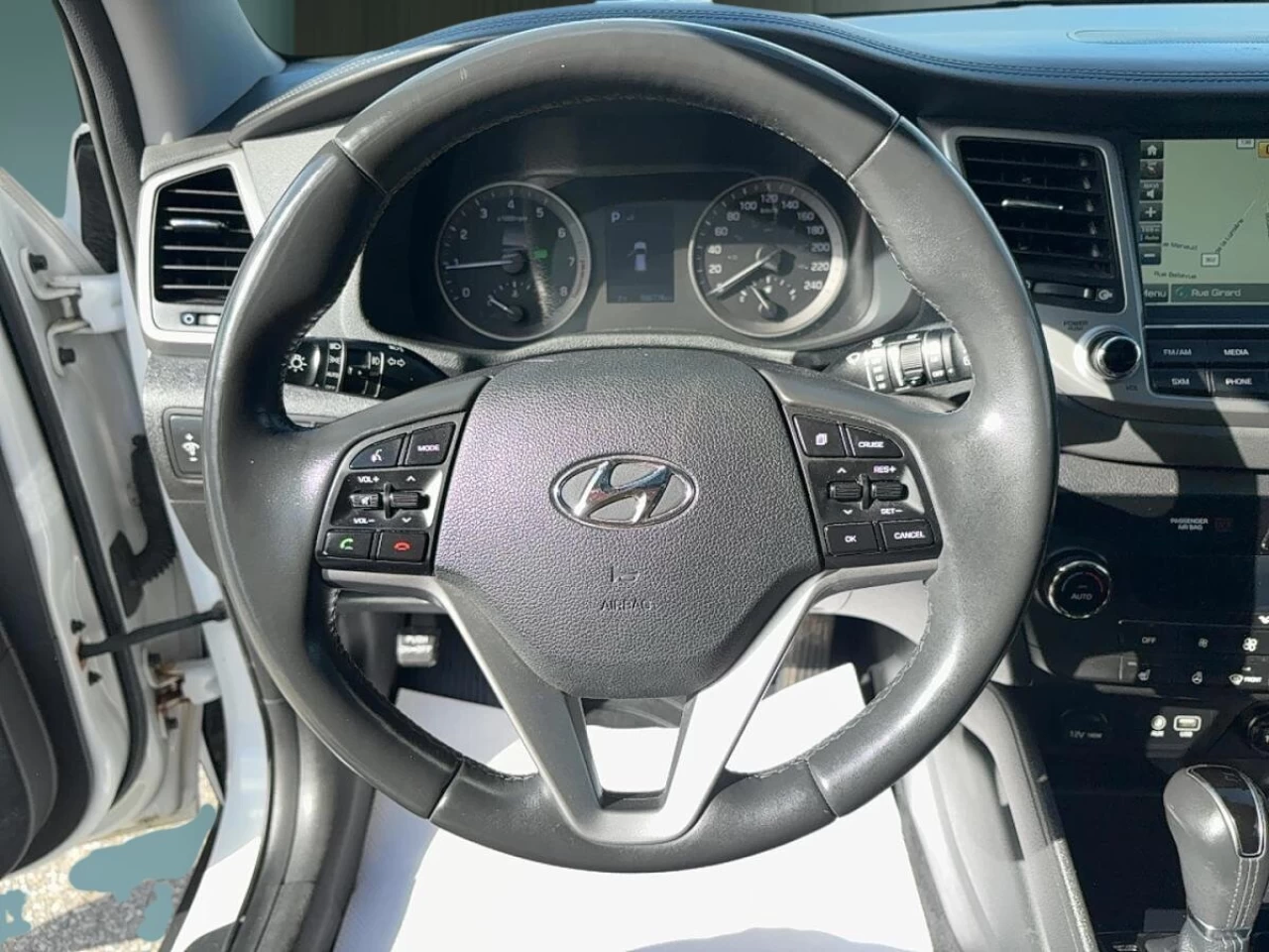 2017 Hyundai Tucson AWD 4dr 2.0L Luxury Main Image