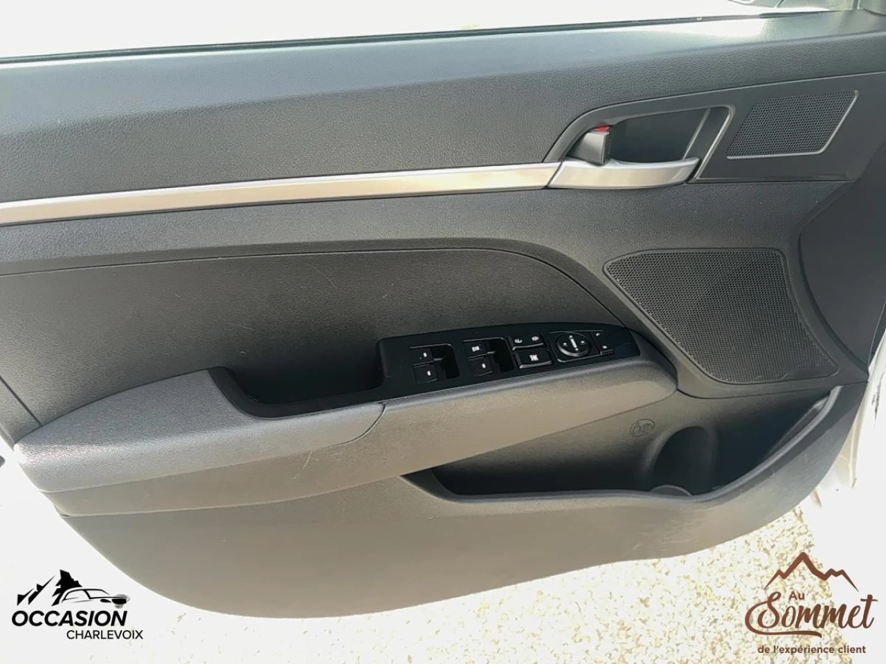2017 Hyundai Elantra
                                                    4dr Sdn Man L Image principale