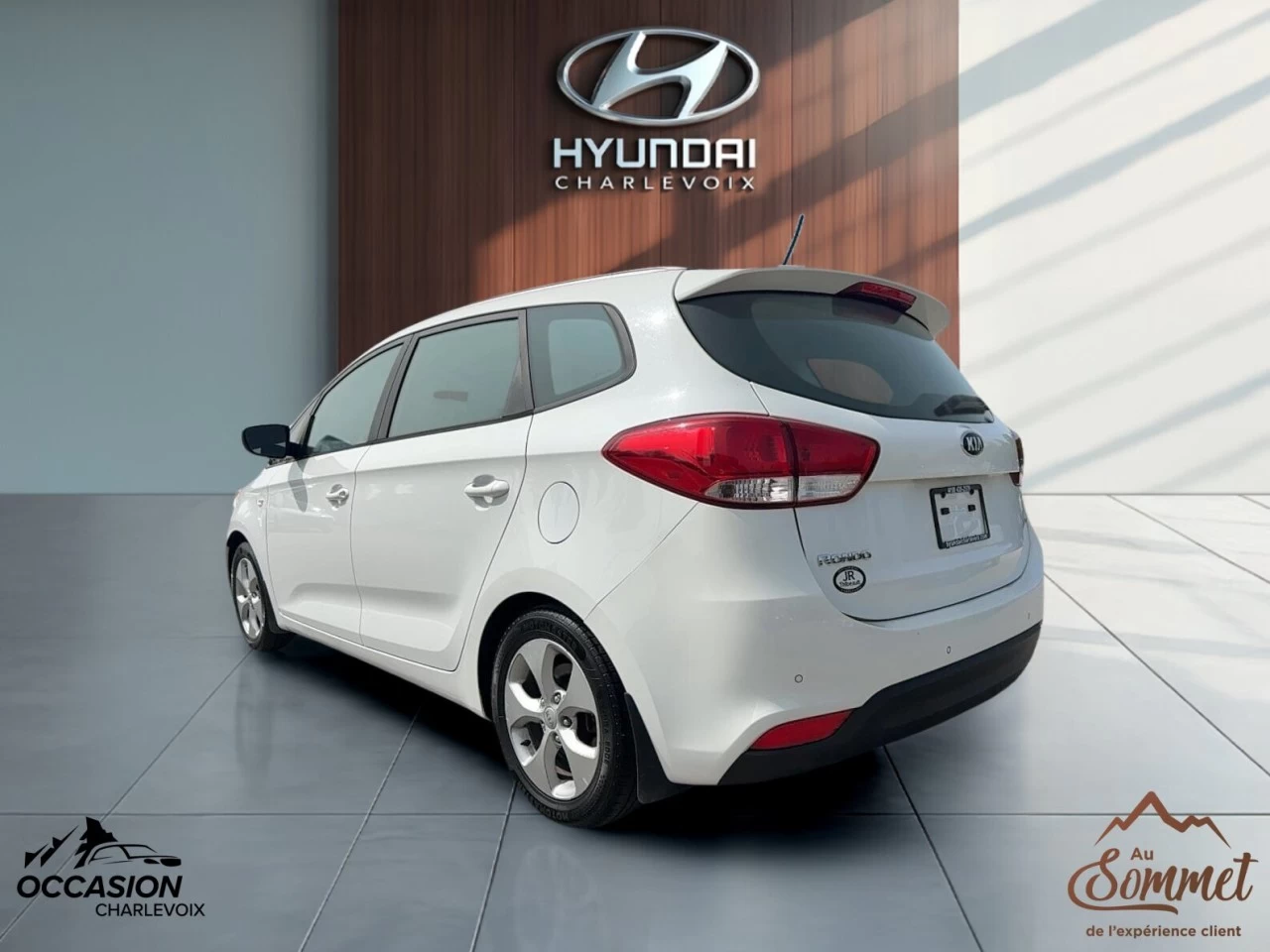 2016 Kia Rondo
                                                    4dr Wgn Auto EX Image principale