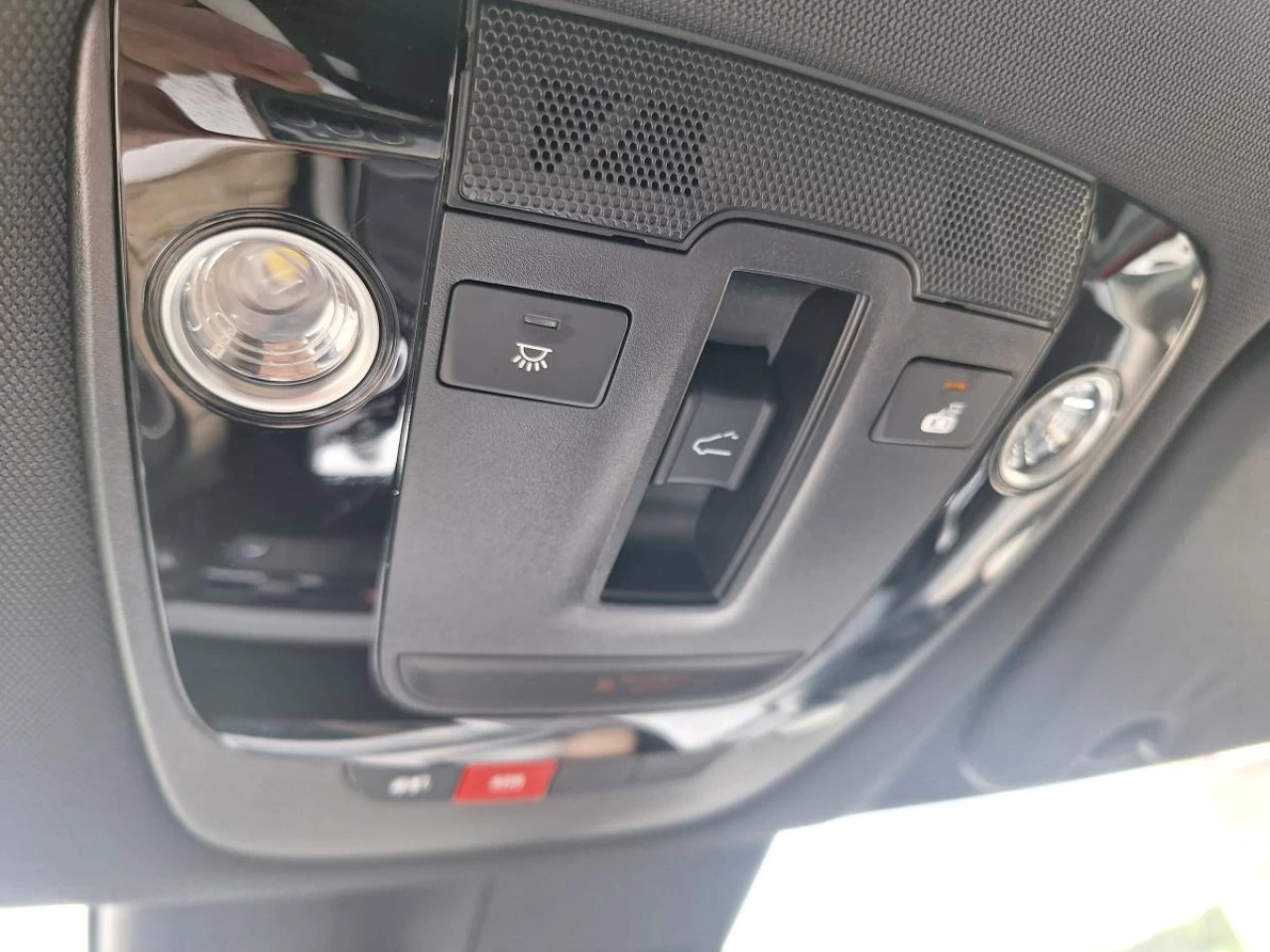 2024 Kia EV6 Land w/GT-Line Pkg 2 AWD Main Image
