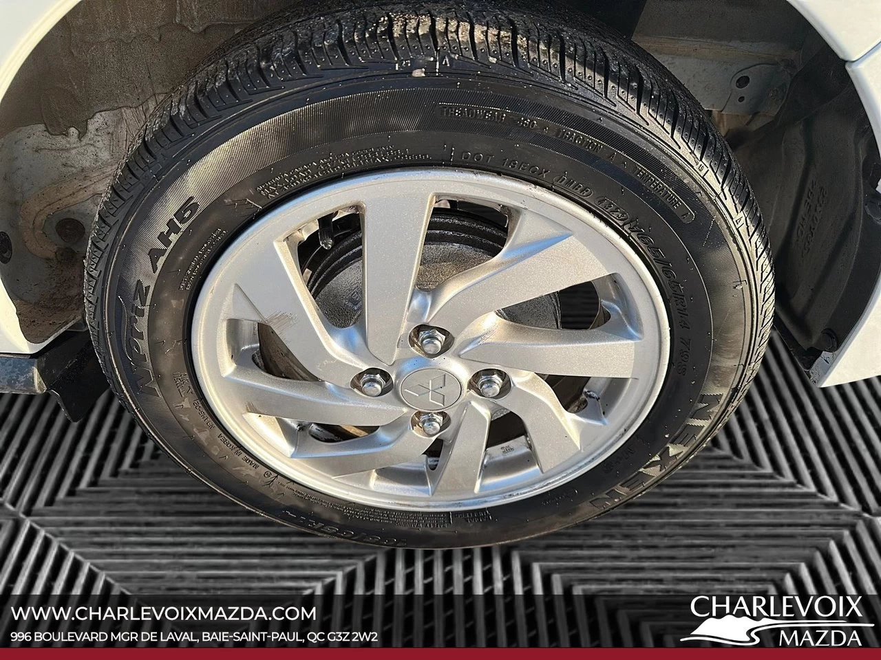 2023 Mitsubishi Mirage ES Image principale