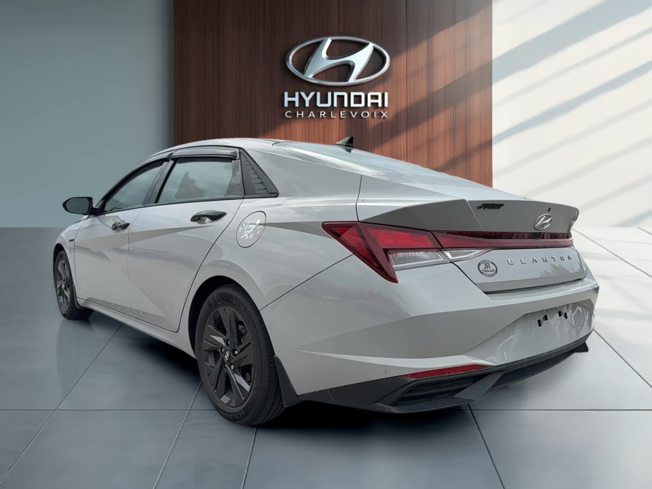 2023 Hyundai Elantra Preferred IVT w/Tech Pkg Main Image