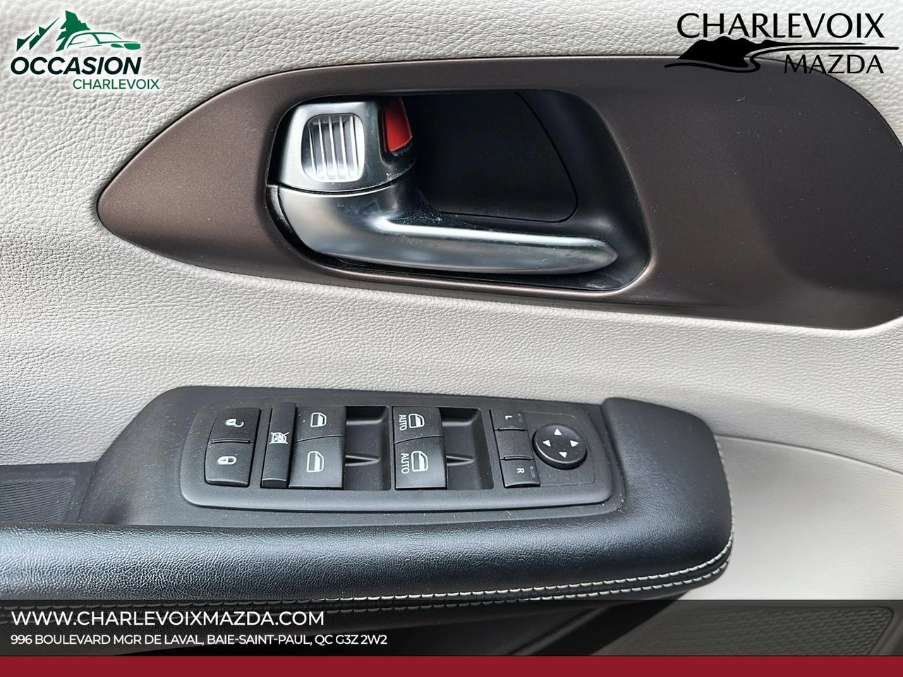 2021 Chrysler Grand Caravan SXT Main Image