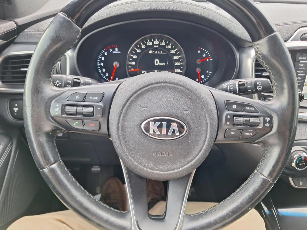 2017 Kia Sorento AWD 4dr SX Turbo Main Image