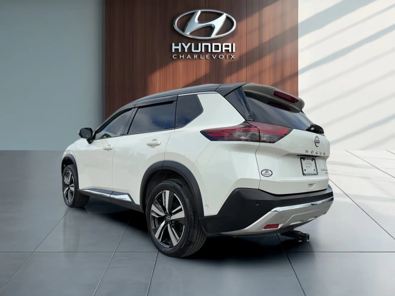 2023 Nissan Rogue
                                                    AWD Platinum Image principale