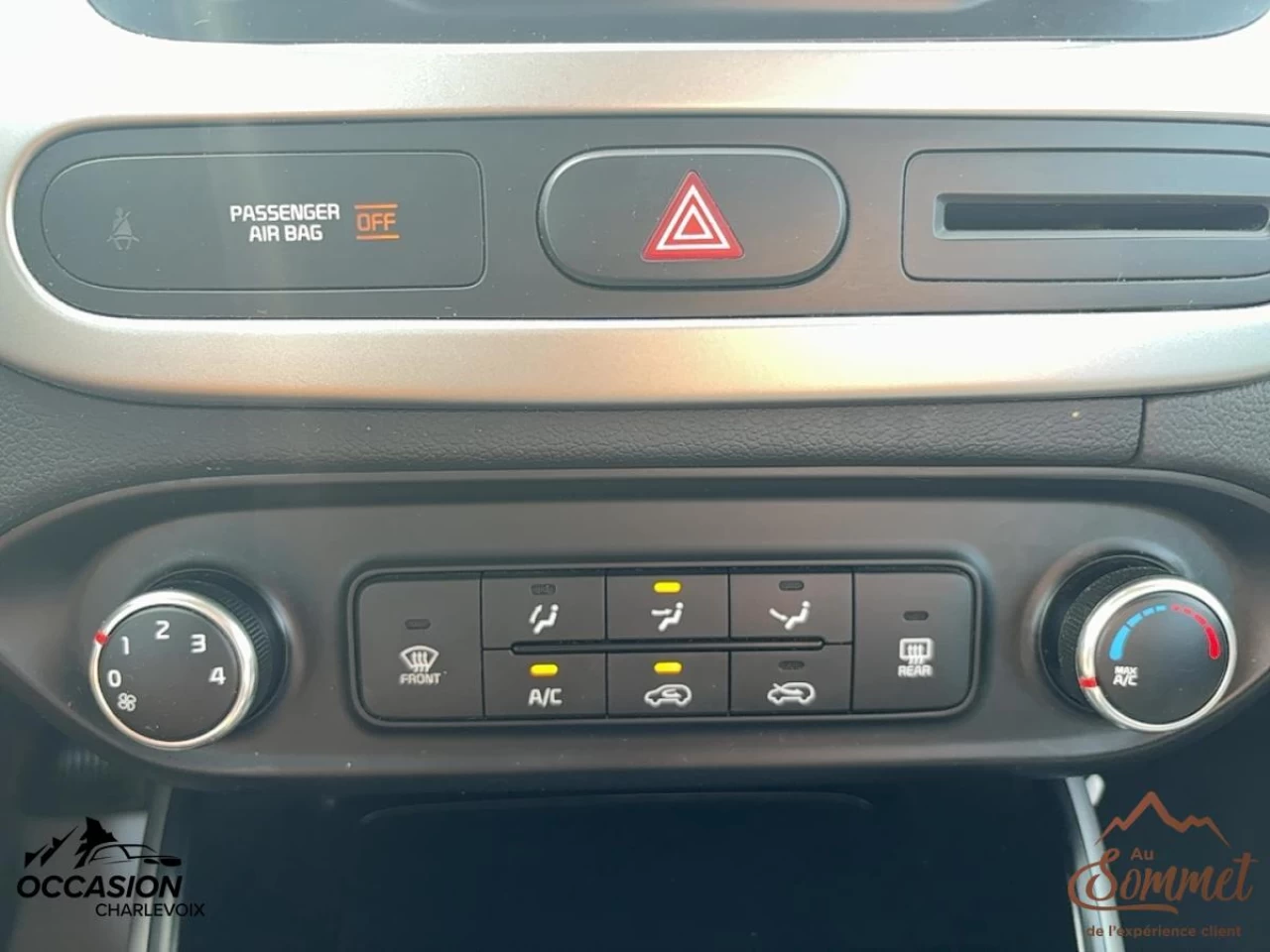 2016 Kia Rondo
                                                    4dr Wgn Auto EX Image principale