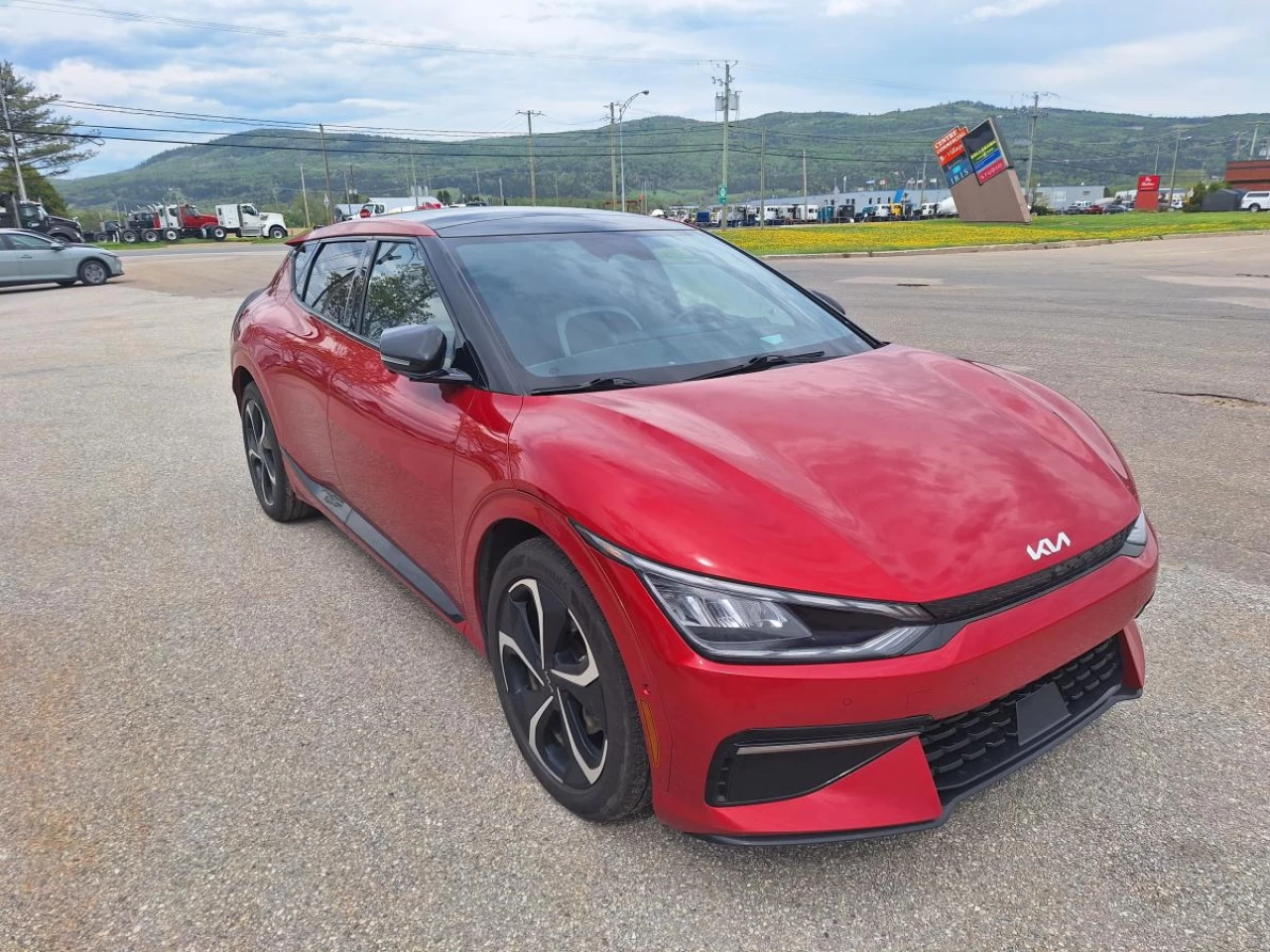 2024 Kia EV6 Land w/GT-Line Pkg 2 AWD Main Image