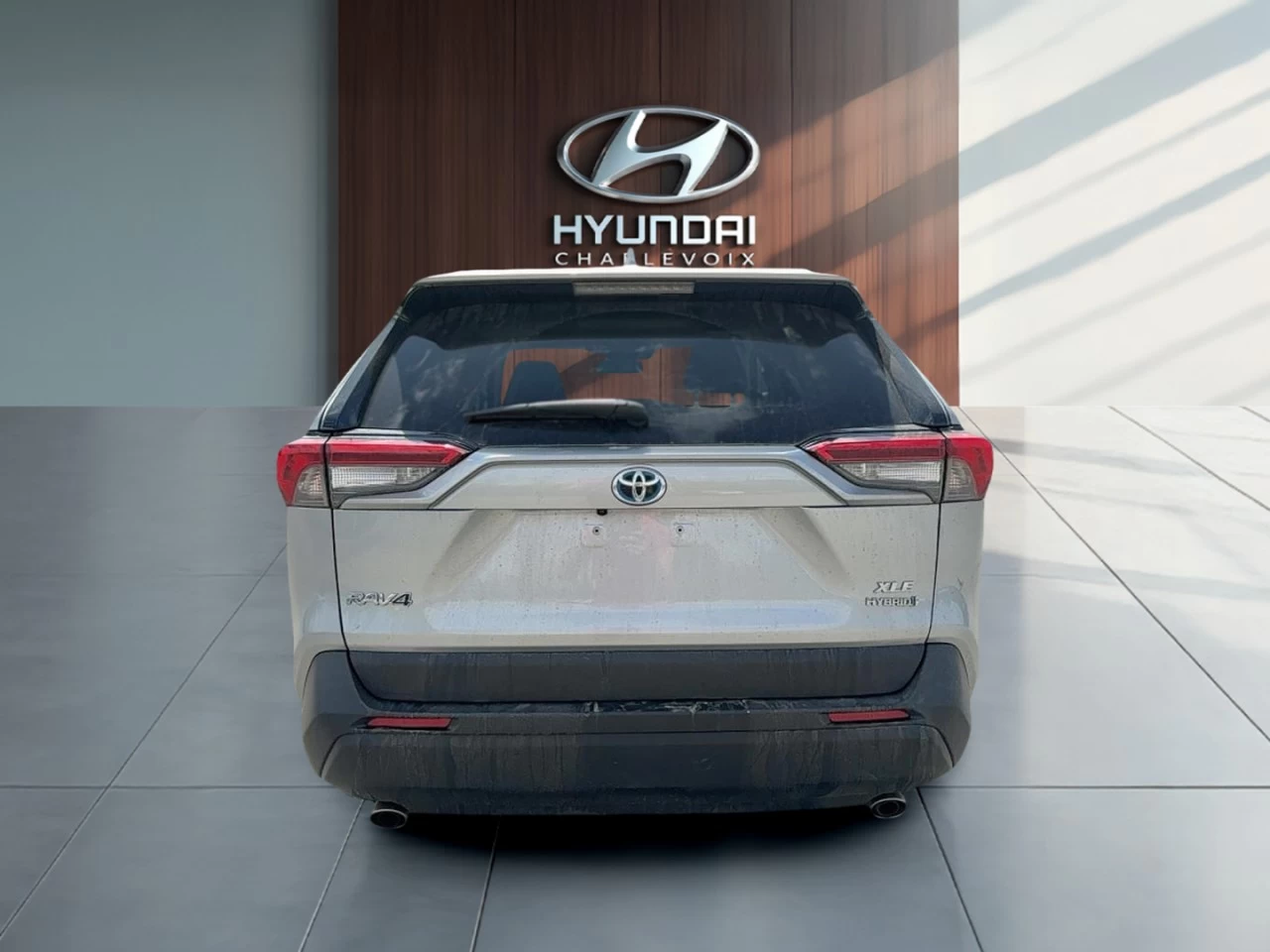 2023 Toyota RAV4 XLE AWD Image principale