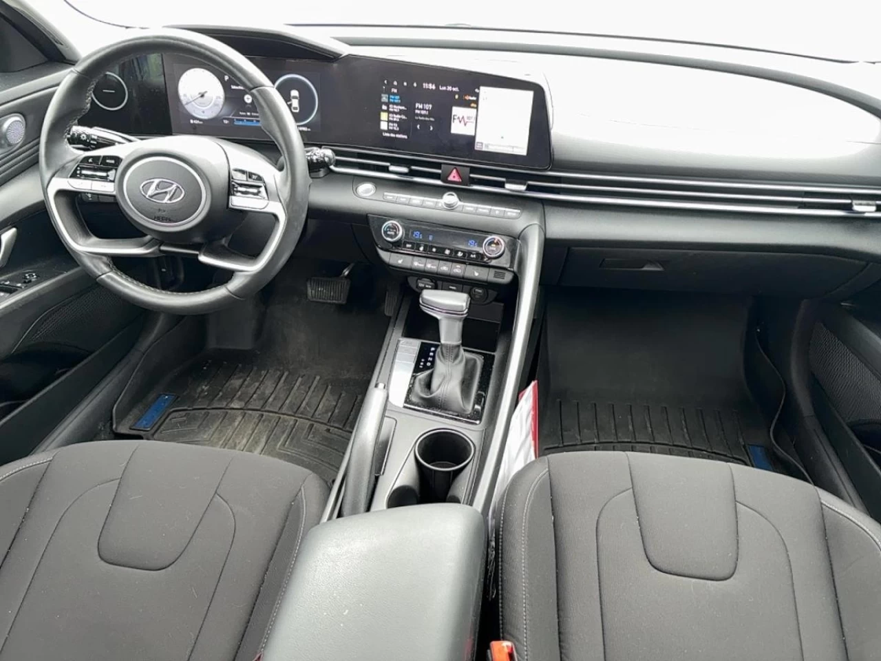 2023 Hyundai Elantra Preferred IVT w/Tech Pkg Main Image