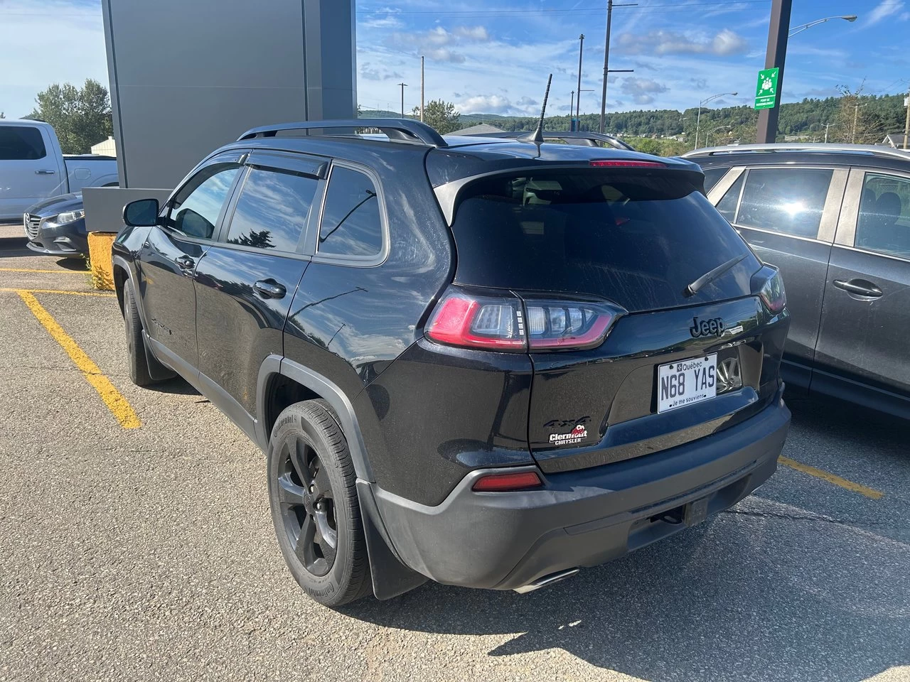 2022 Jeep Cherokee Altitude Luxe Image principale