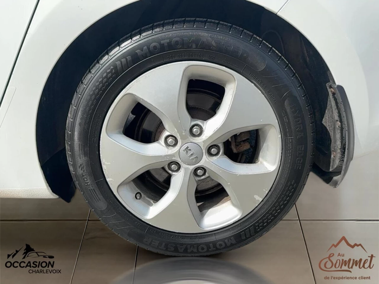 2016 Kia Rondo
                                                    4dr Wgn Auto EX Image principale
