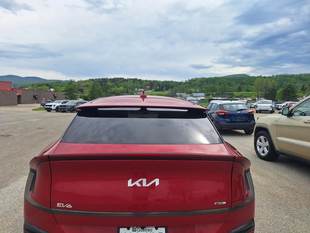 2024 Kia EV6 Land w/GT-Line Pkg 2 AWD Main Image