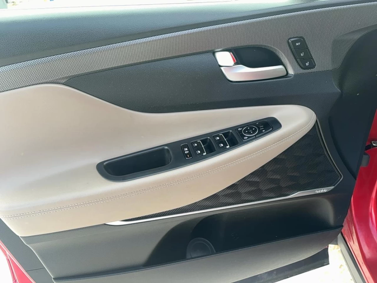 2020 Hyundai Santa Fe
                                                    2.0T Ultimate AWD Image principale