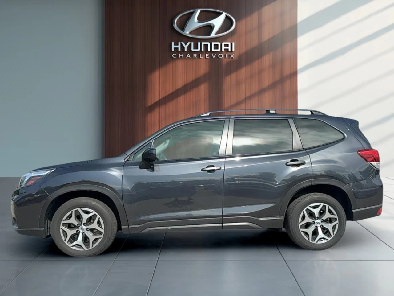2019 Subaru Forester 2.5i Convenience Main Image