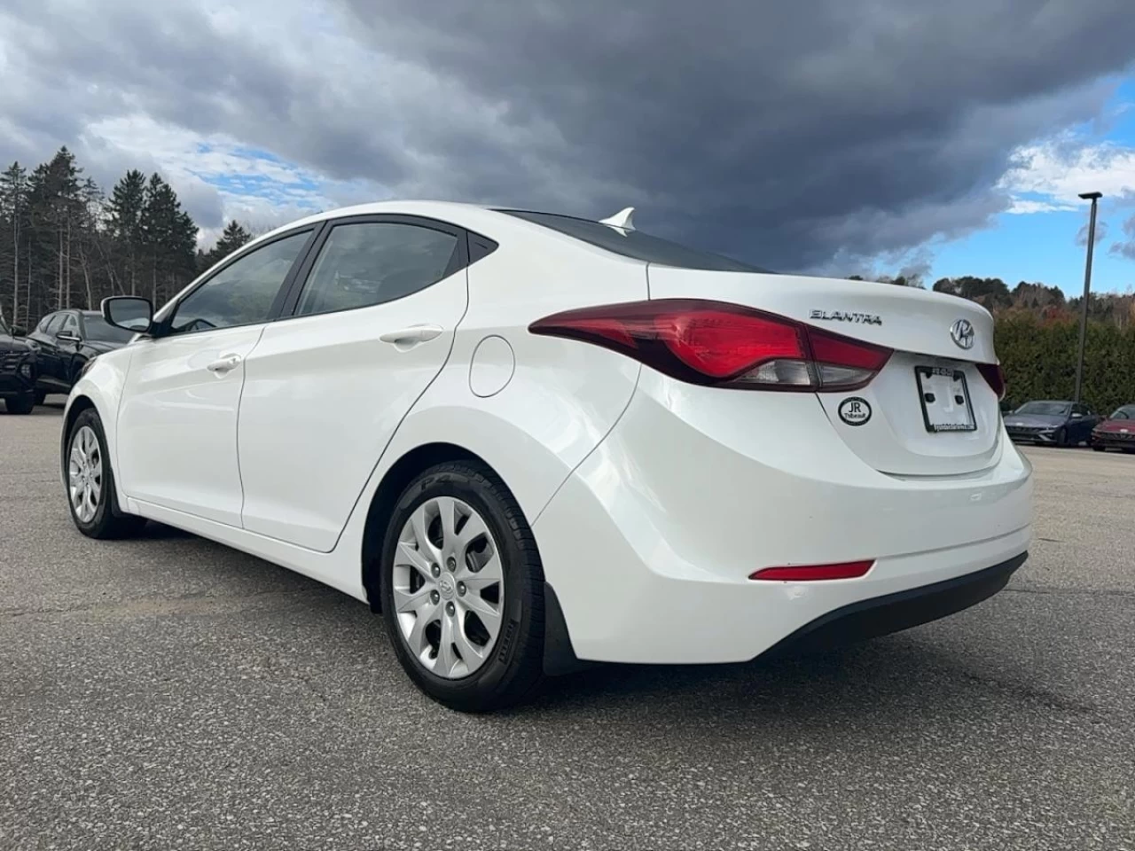 2015 Hyundai Elantra
                                                    4dr Sdn Auto GL Image principale
