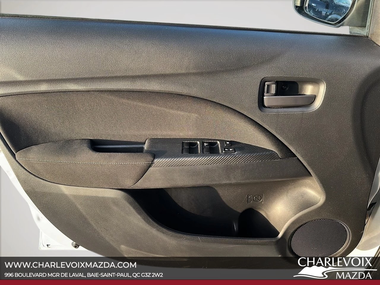 2023 Mitsubishi Mirage ES Image principale