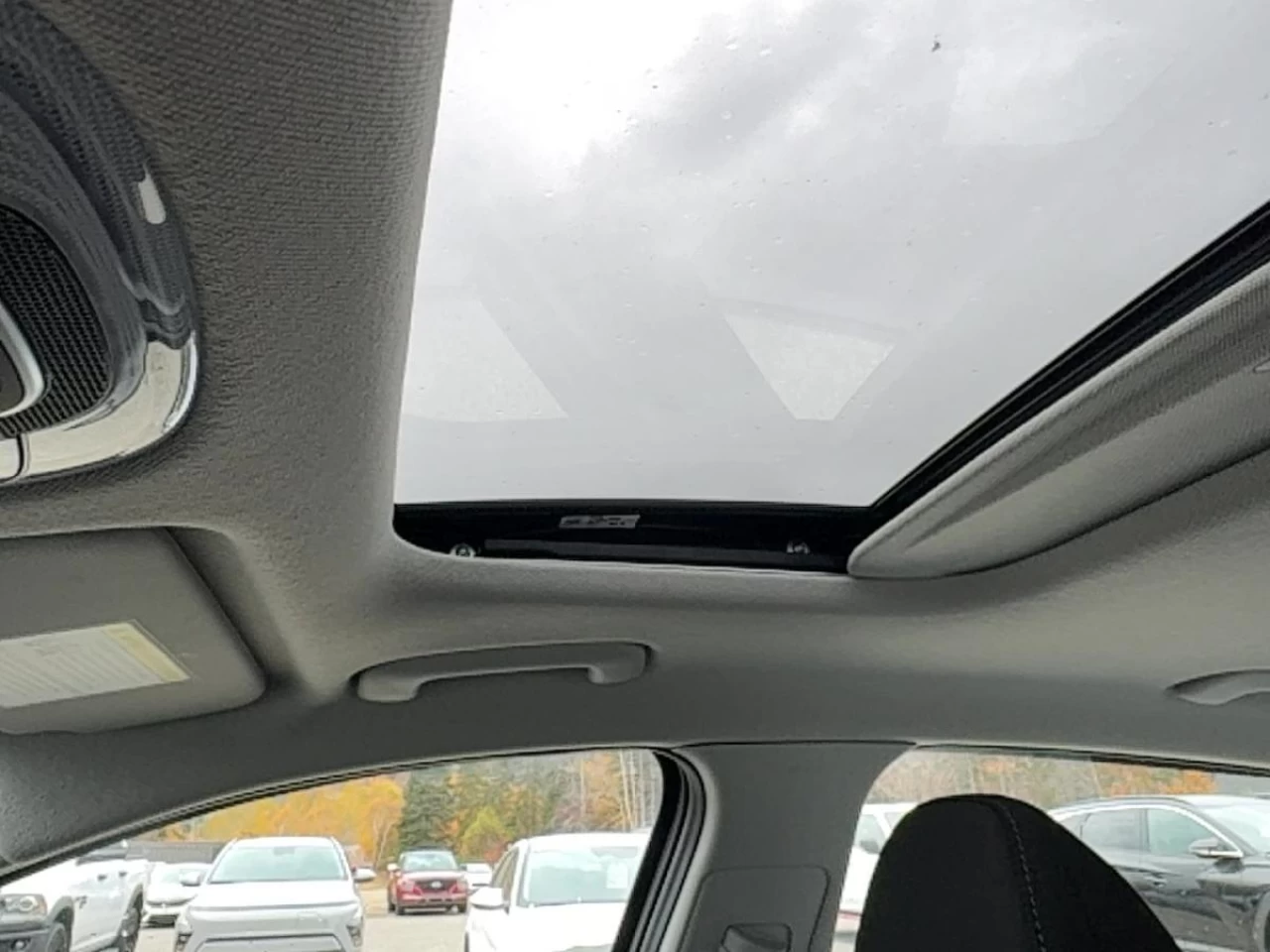 2023 Hyundai Elantra Preferred IVT w/Tech Pkg Main Image