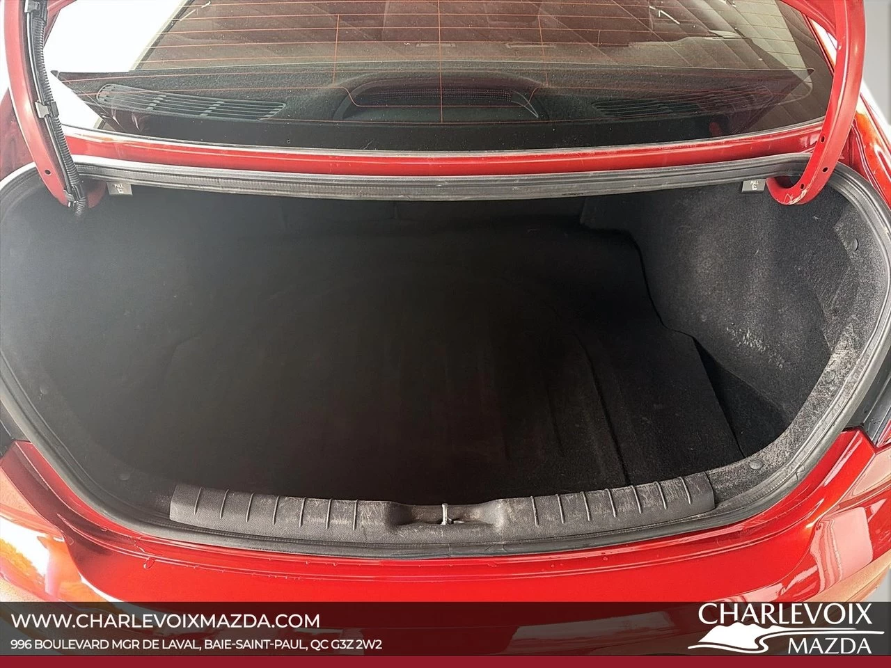 2019 Hyundai Elantra Preferred Main Image