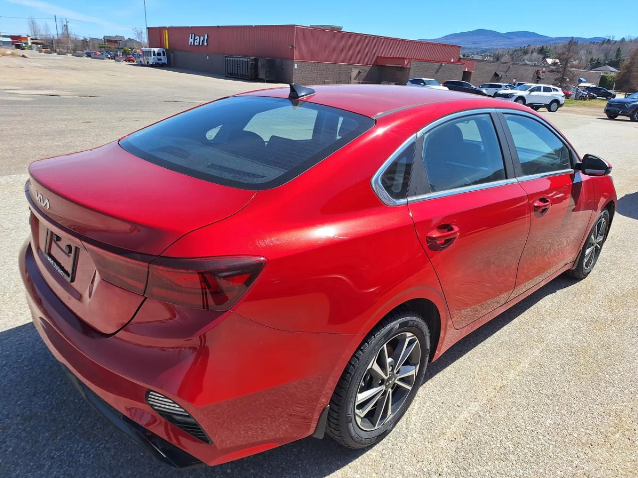 2024 Kia Forte EX HEATED STEERING*CARPLAY*MAGS* Image principale