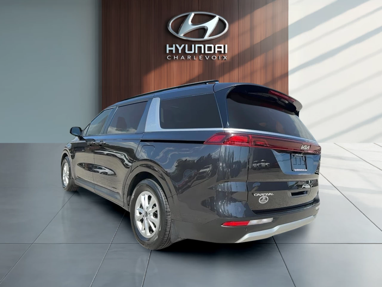 2024 Kia Carnival LX FWD Main Image
