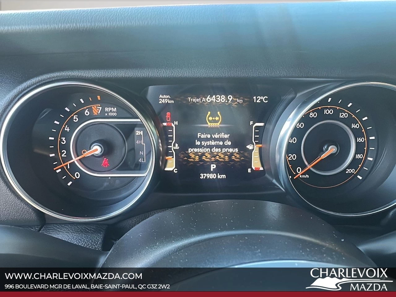 2021 Jeep Gladiator Overland Main Image