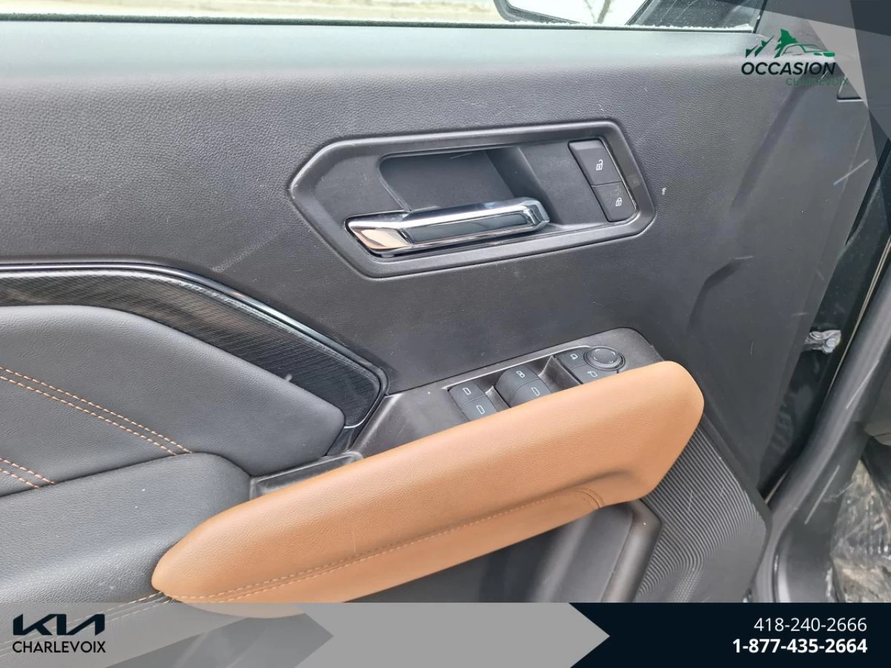 2025 GMC Canyon Crew Cab Short Box 4-Wheel Drive AT4 Image principale