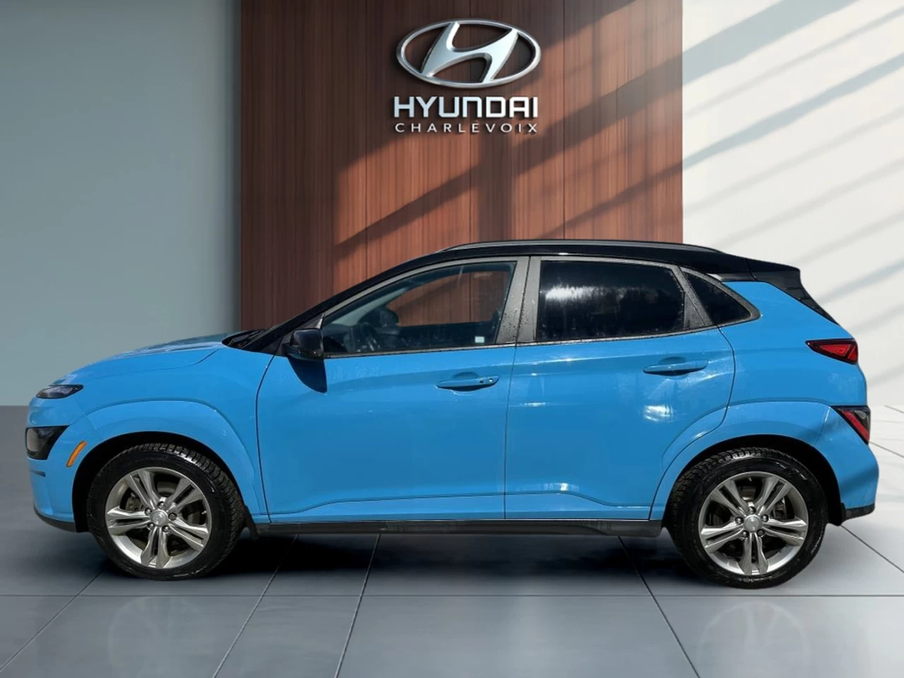 2022 Hyundai Kona electric Preferred FWD w/Two-Tone Roof Main Image