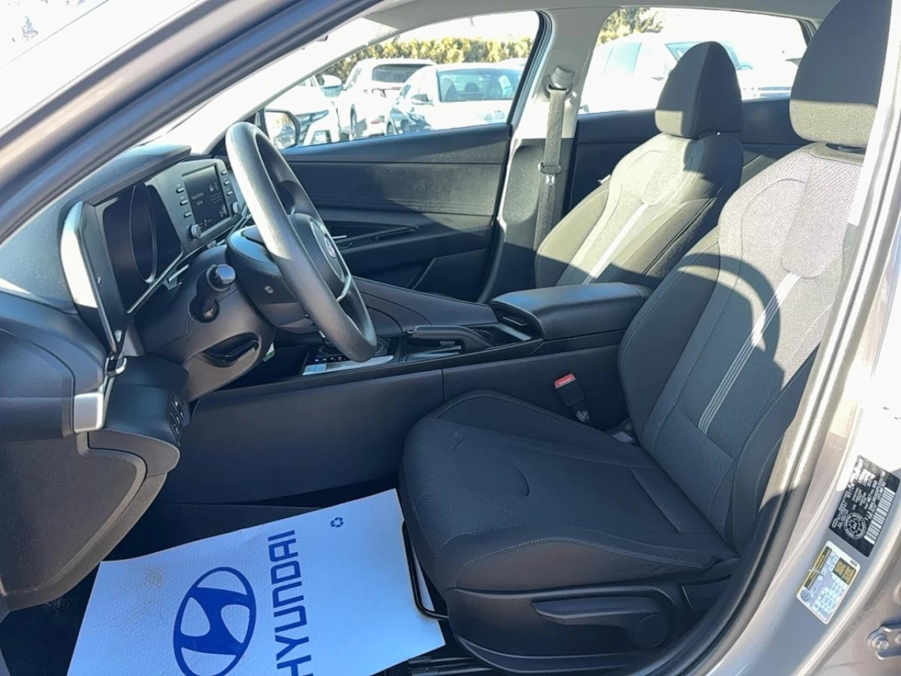 2023 Hyundai Elantra
                                                    Essential IVT Image principale