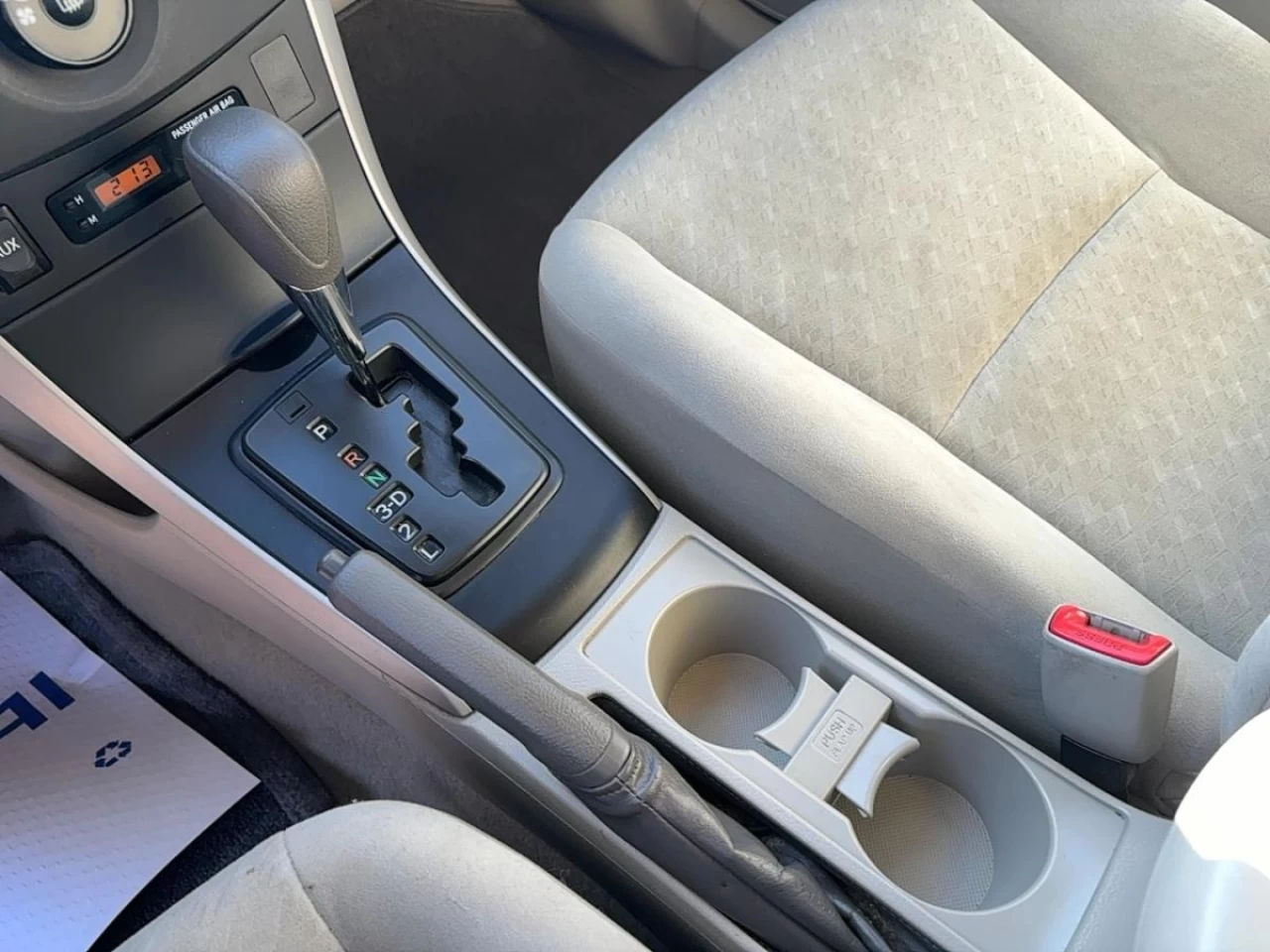 2010 Toyota Corolla
                                                    4dr Sdn Auto CE Image principale