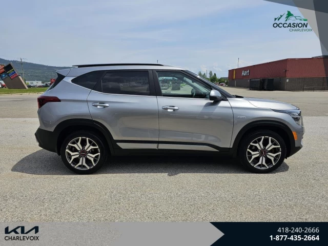 Kia Seltos SX Turbo AWD w/Burgundy Interior 2023