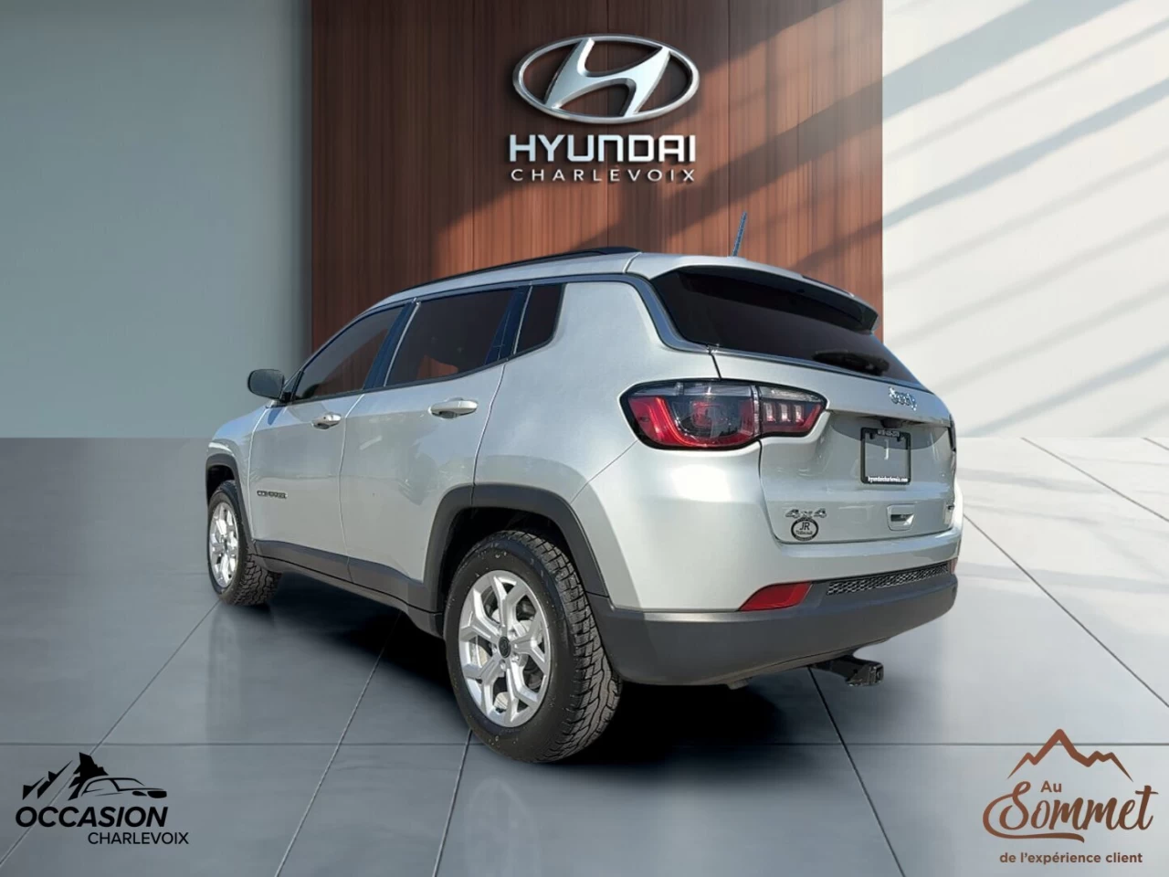 2025 Jeep Compass
                                                    North 4x4 Image principale