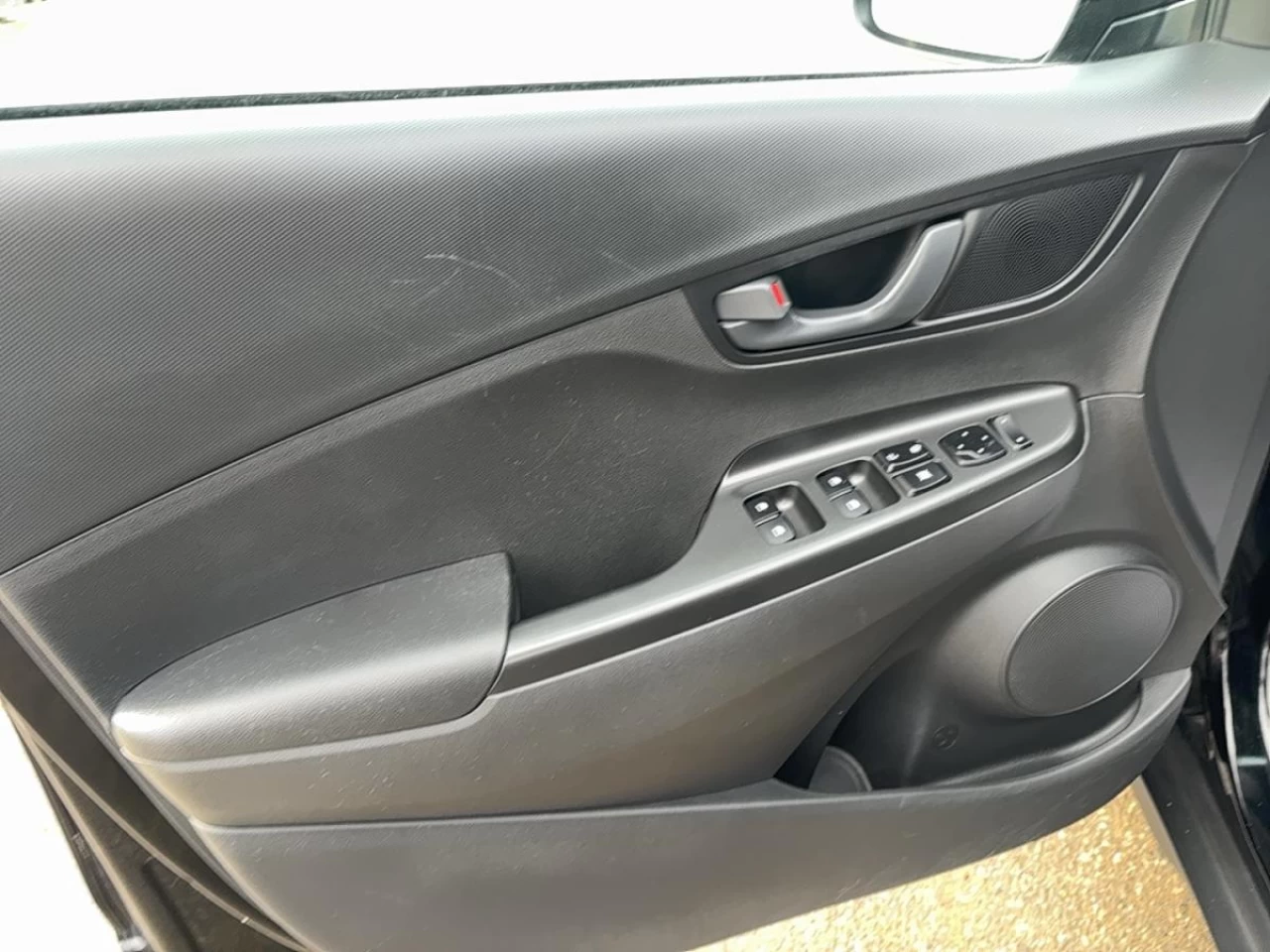 2023 Hyundai Kona
                                                    2.0L Essential FWD Image principale