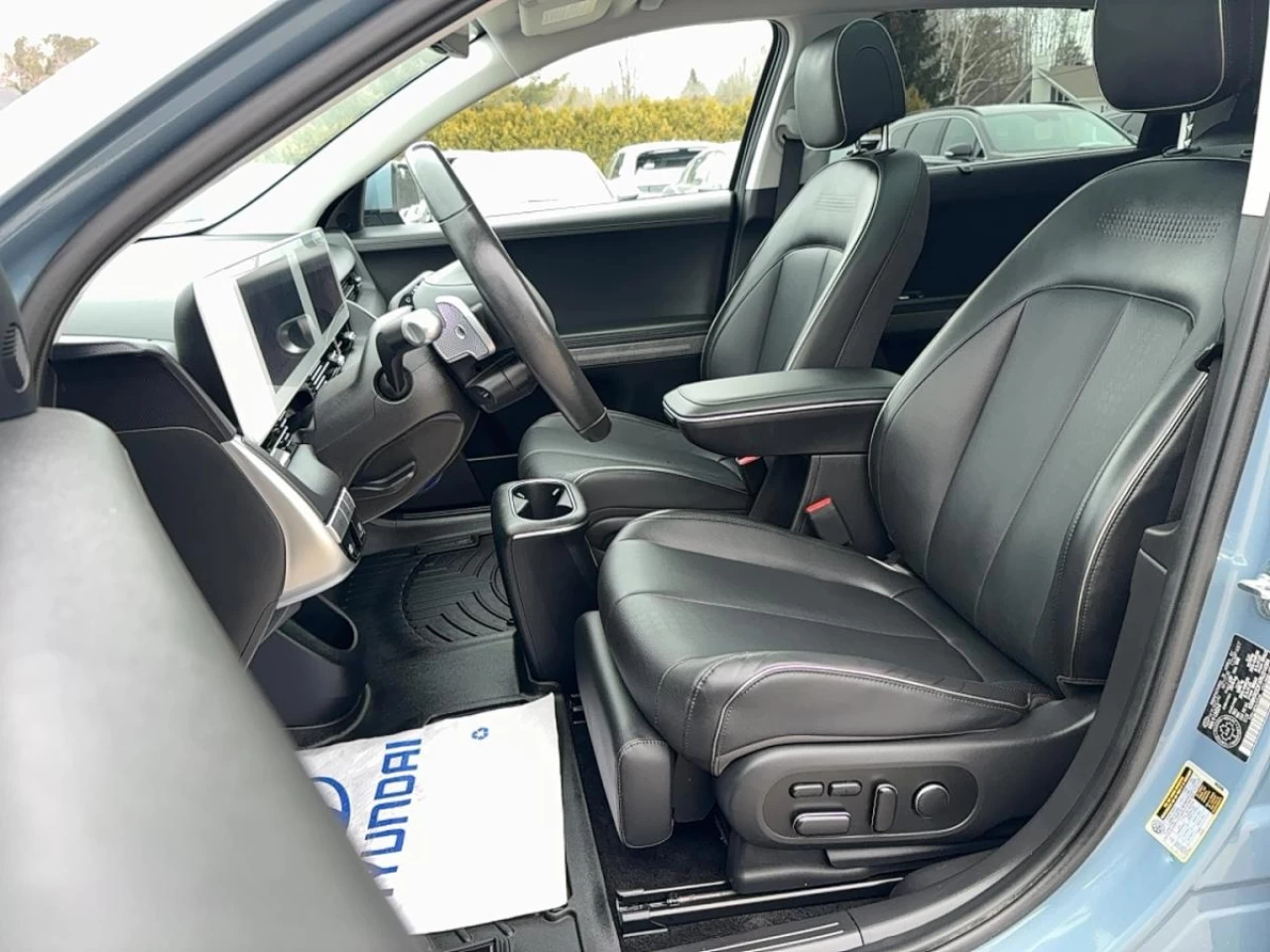 2024 Hyundai IONIQ 5
                                                    Preferred AWD Long Range w/Ultimate Pkg Image principale