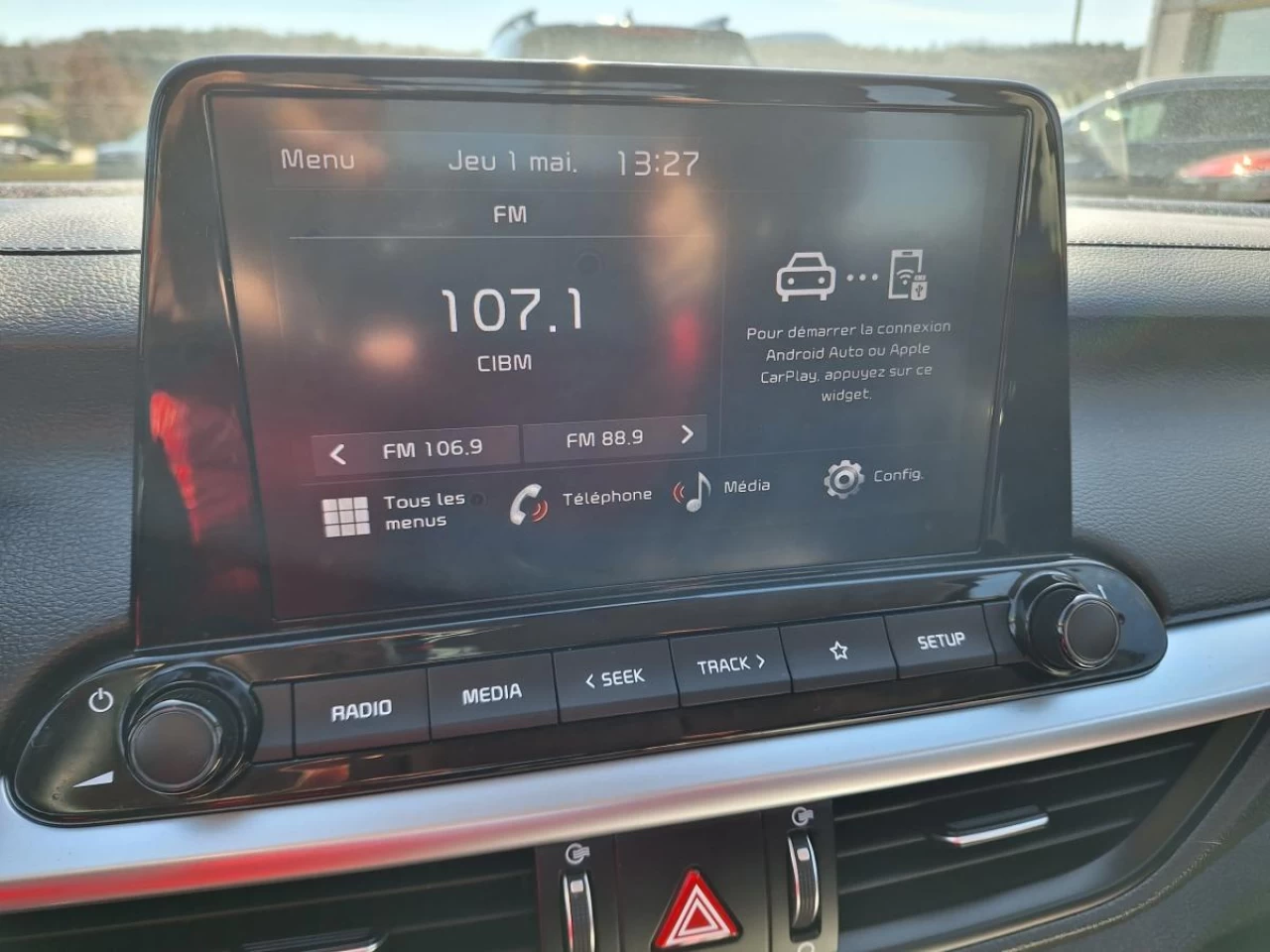 2024 Kia Forte EX HEATED STEERING*CARPLAY*MAGS* Image principale
