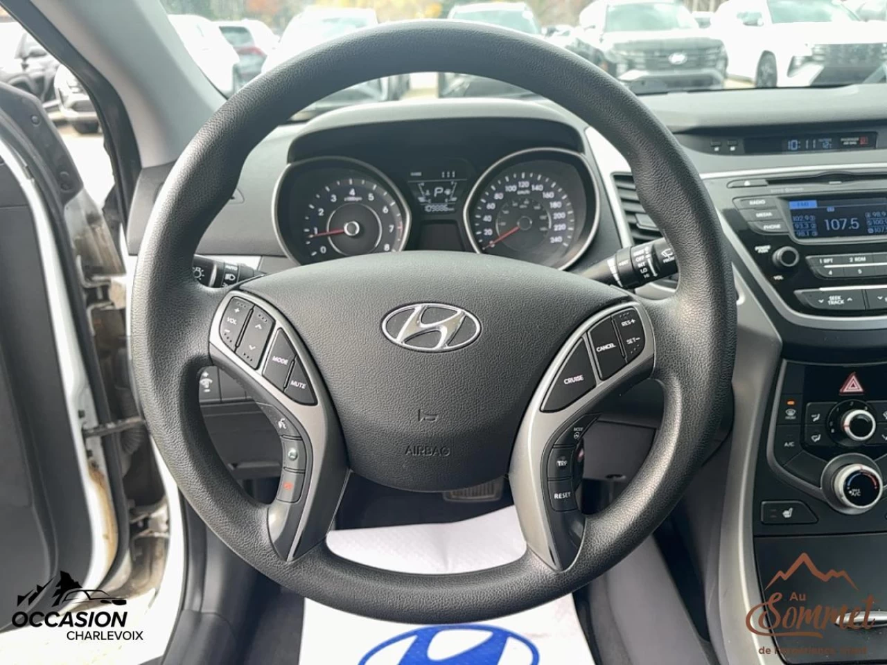 2015 Hyundai Elantra
                                                    4dr Sdn Auto GL Main Image