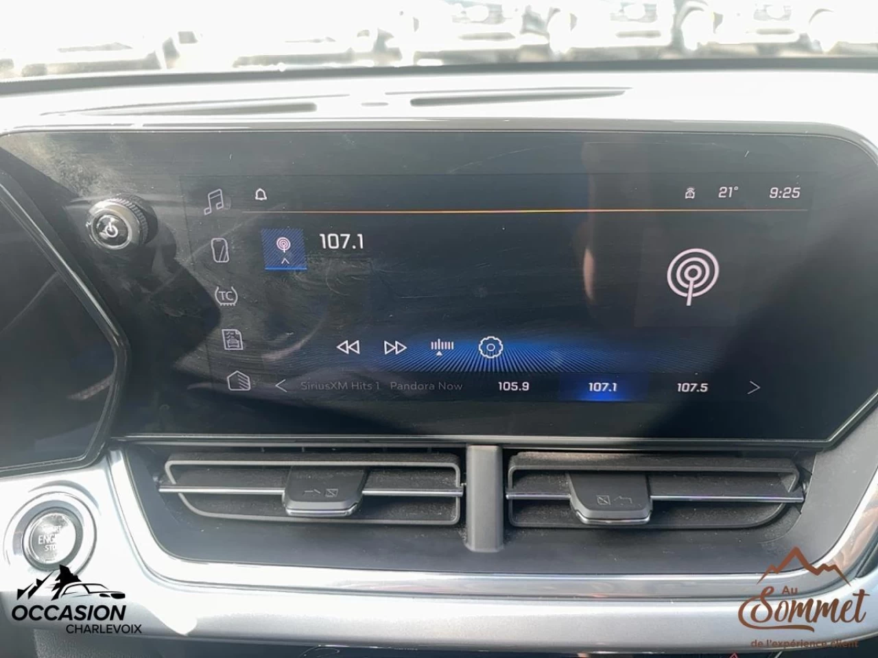 2024 Chevrolet Trax
                                                    FWD 4dr LT Image principale