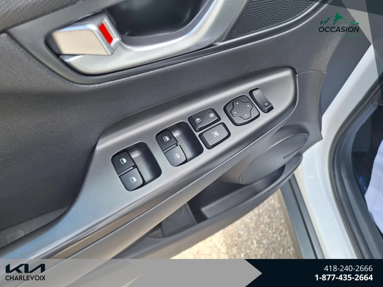 2023 Hyundai Kona Ultimate FWD Main Image