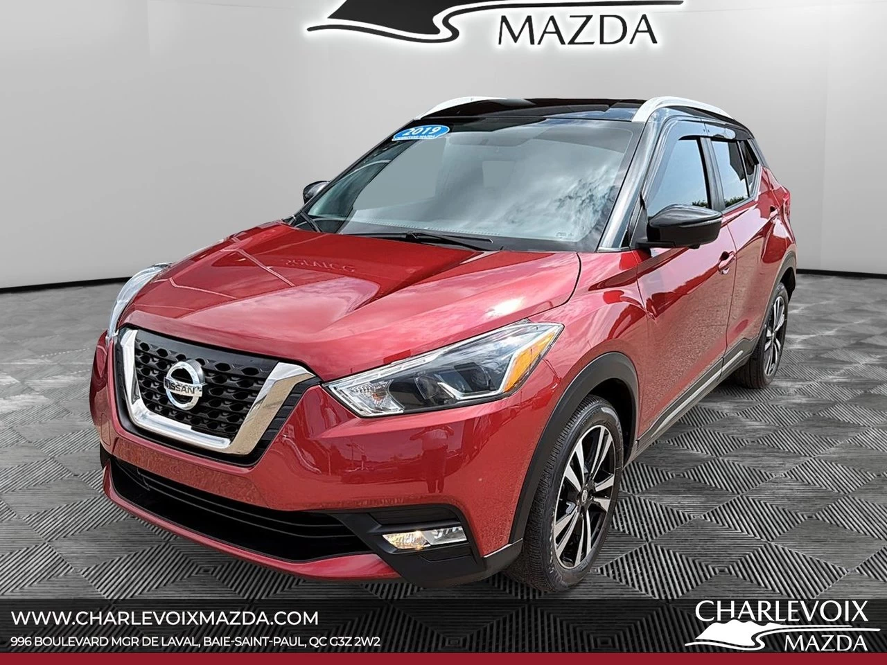 2019 Nissan Kicks SR Main Image