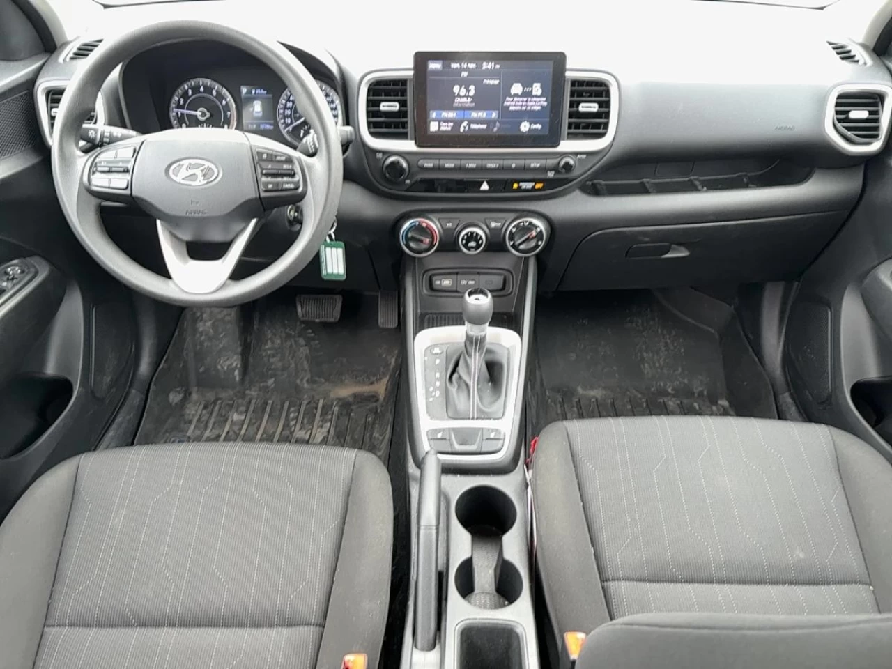 2022 Hyundai Venue Essential IVT w/Two-Tone Image principale