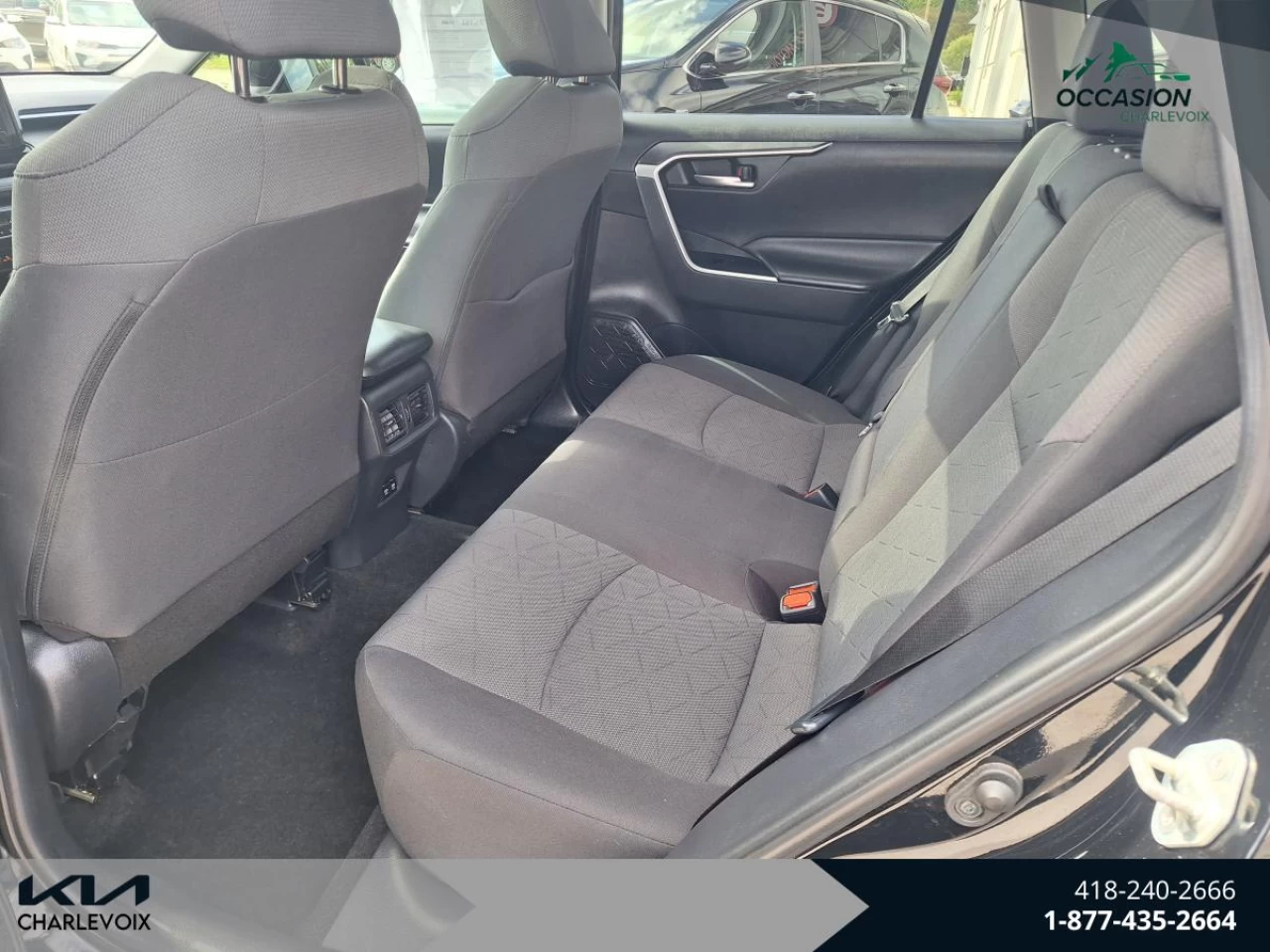 2019 Toyota RAV4 FWD XLE Image principale