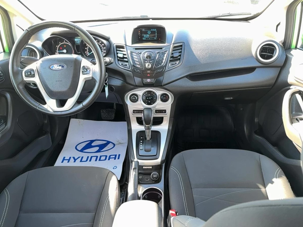 2015 Ford Fiesta
                                                    5dr HB SE Image principale