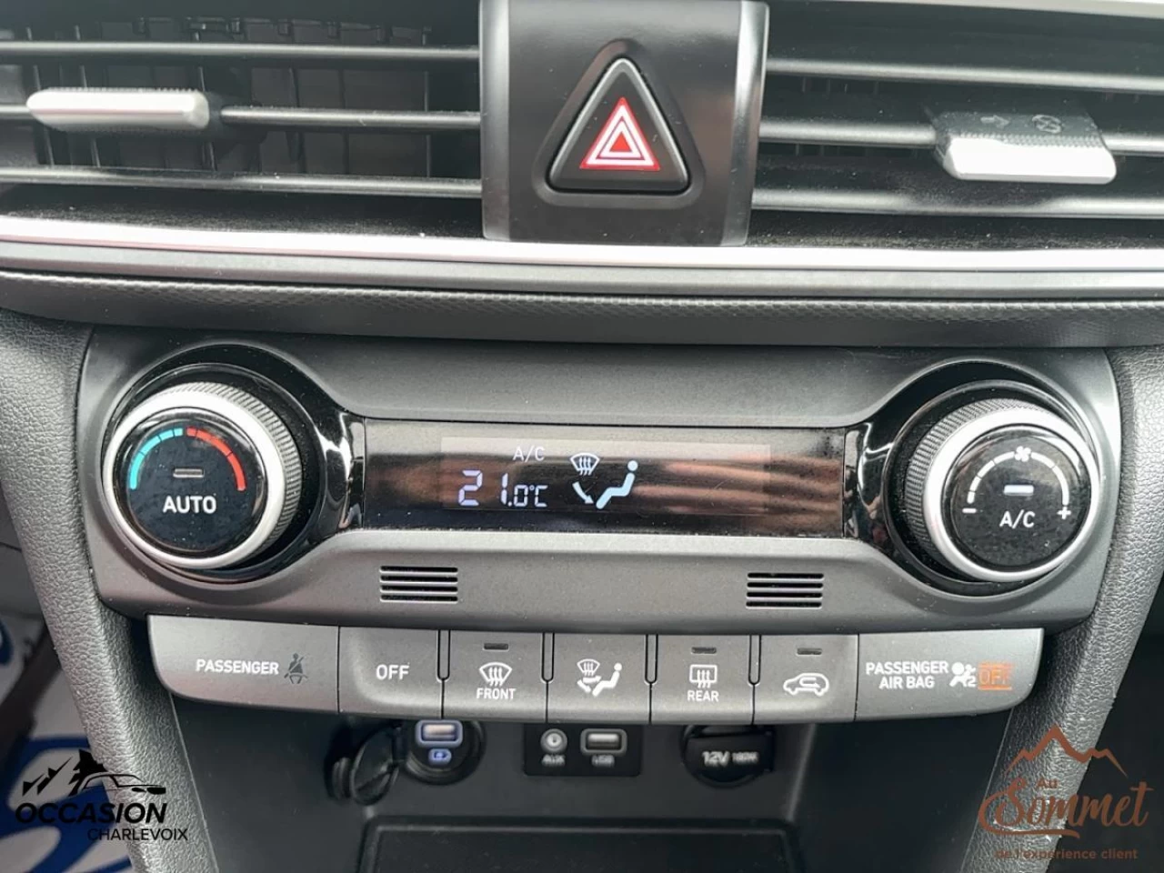 2019 Hyundai Kona
                                                    2.0L Luxury AWD Main Image