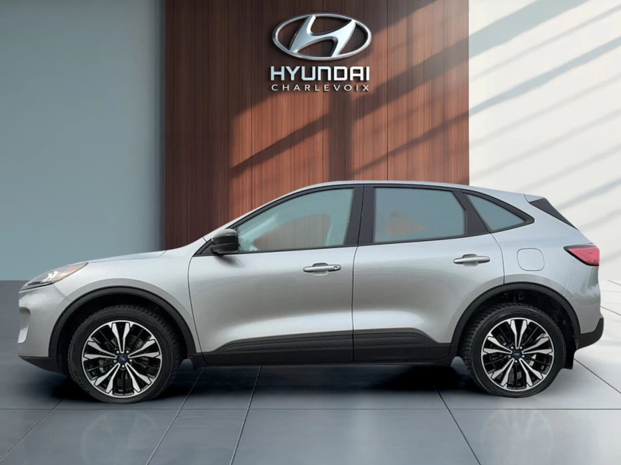 2022 Ford Escape SEL AWD Main Image