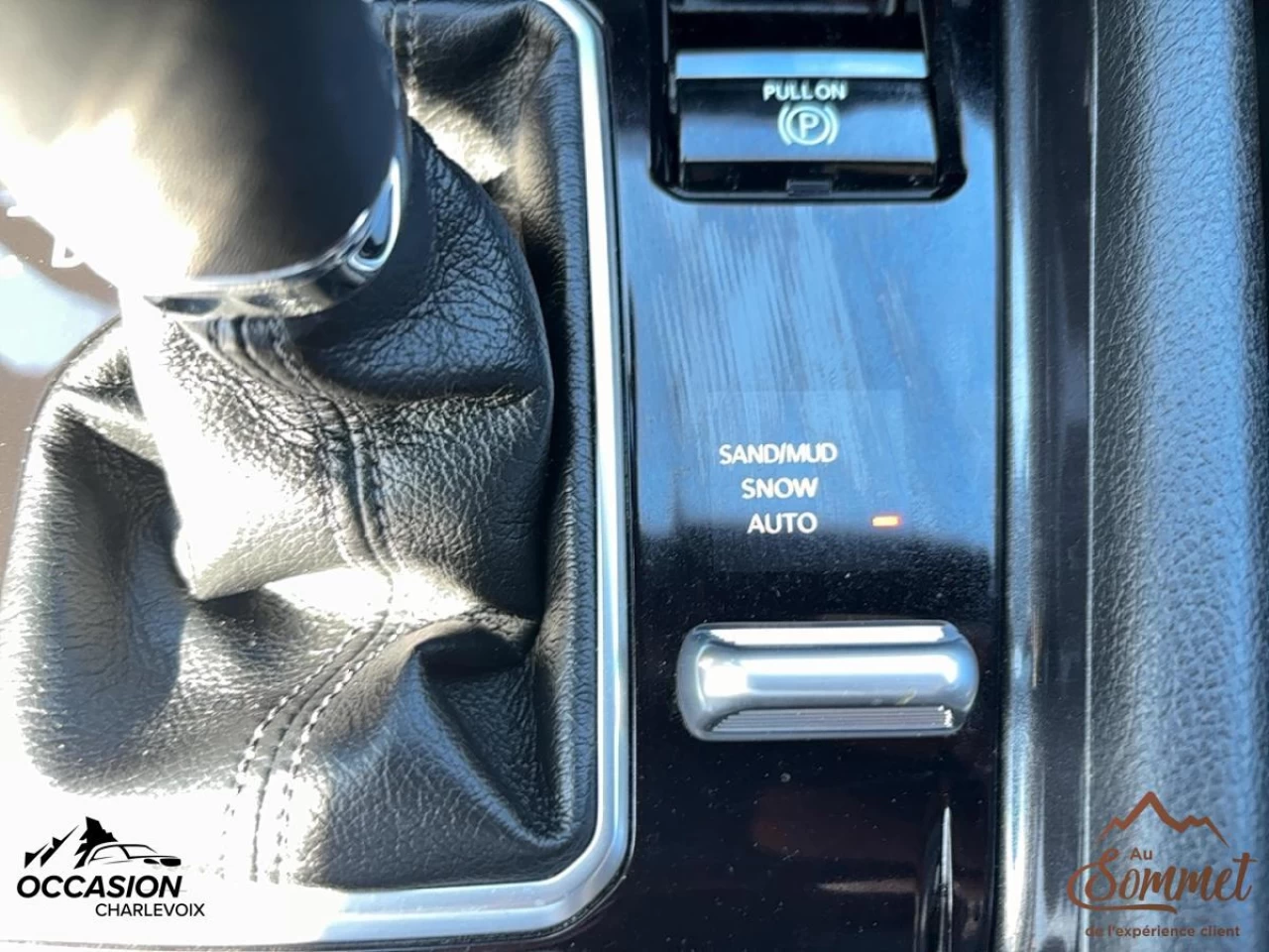2025 Jeep Compass
                                                    North 4x4 Image principale