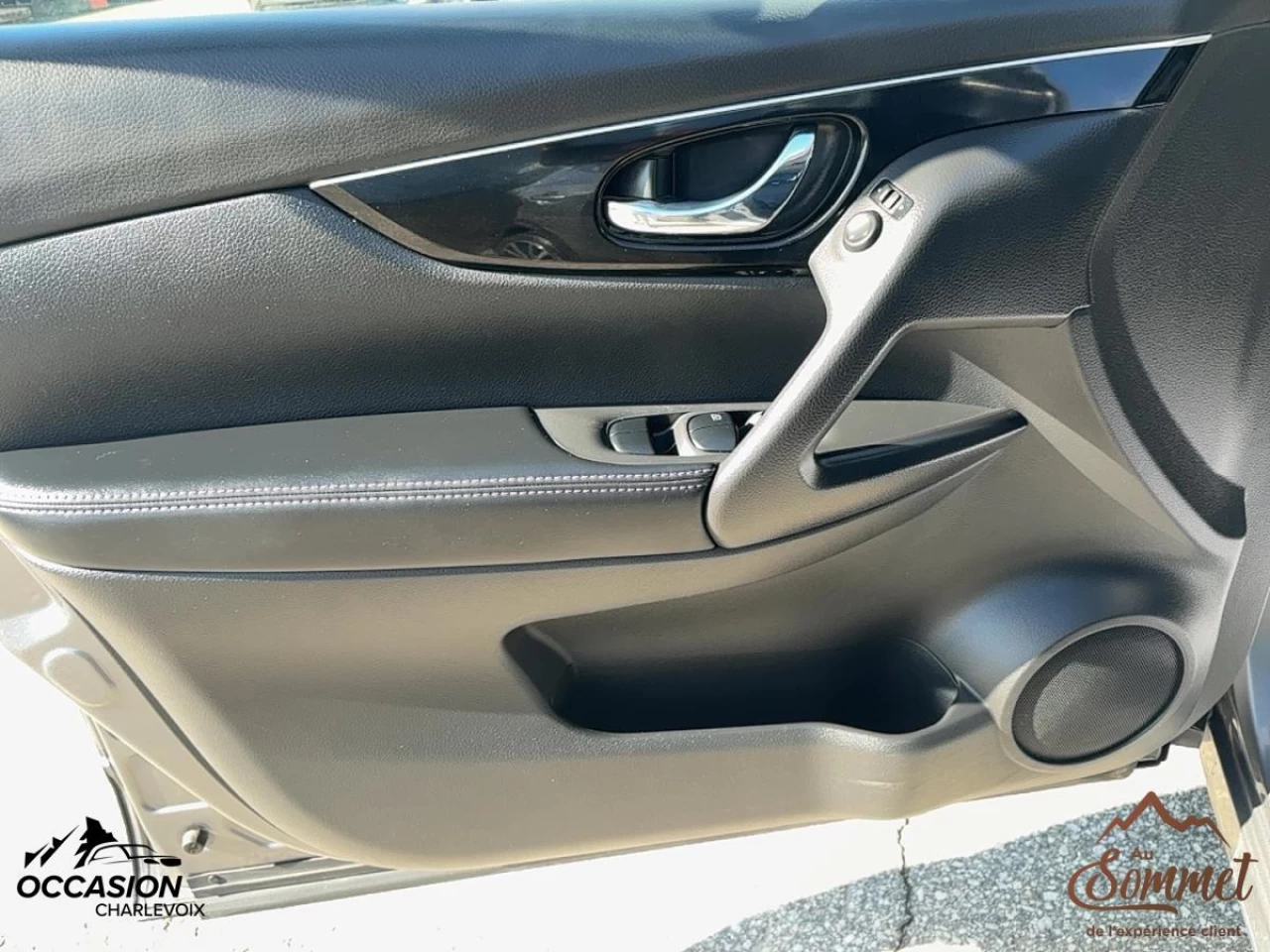 2019 Nissan Qashqai
                                                    AWD SL CVT Image principale
