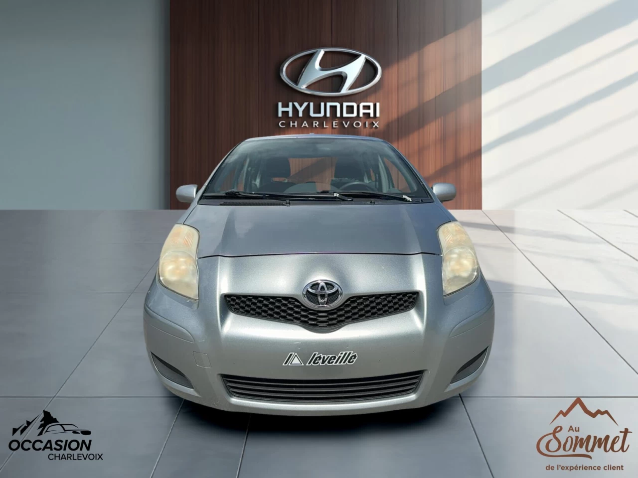 2011 Toyota Yaris 5dr HB Auto LE Main Image