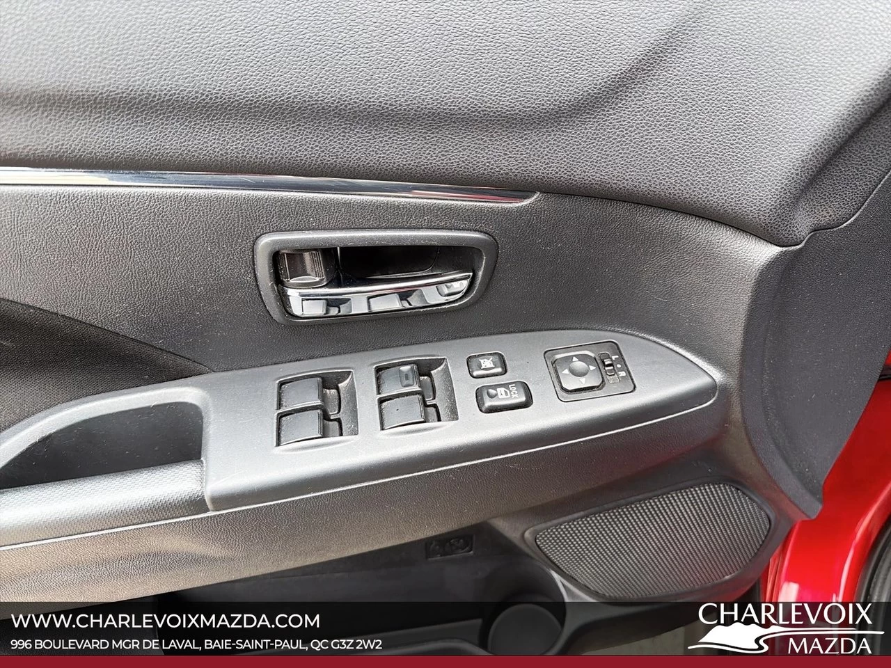 2021 Mitsubishi RVR SE AWD Main Image
