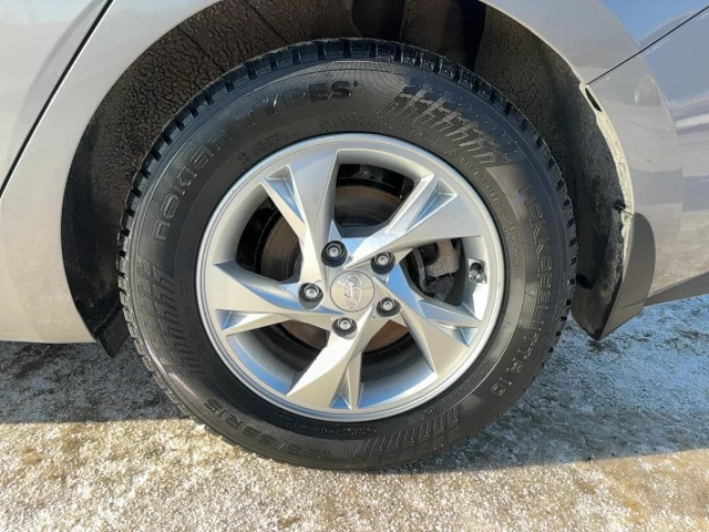 Hyundai Elantra Essential IVT 2023