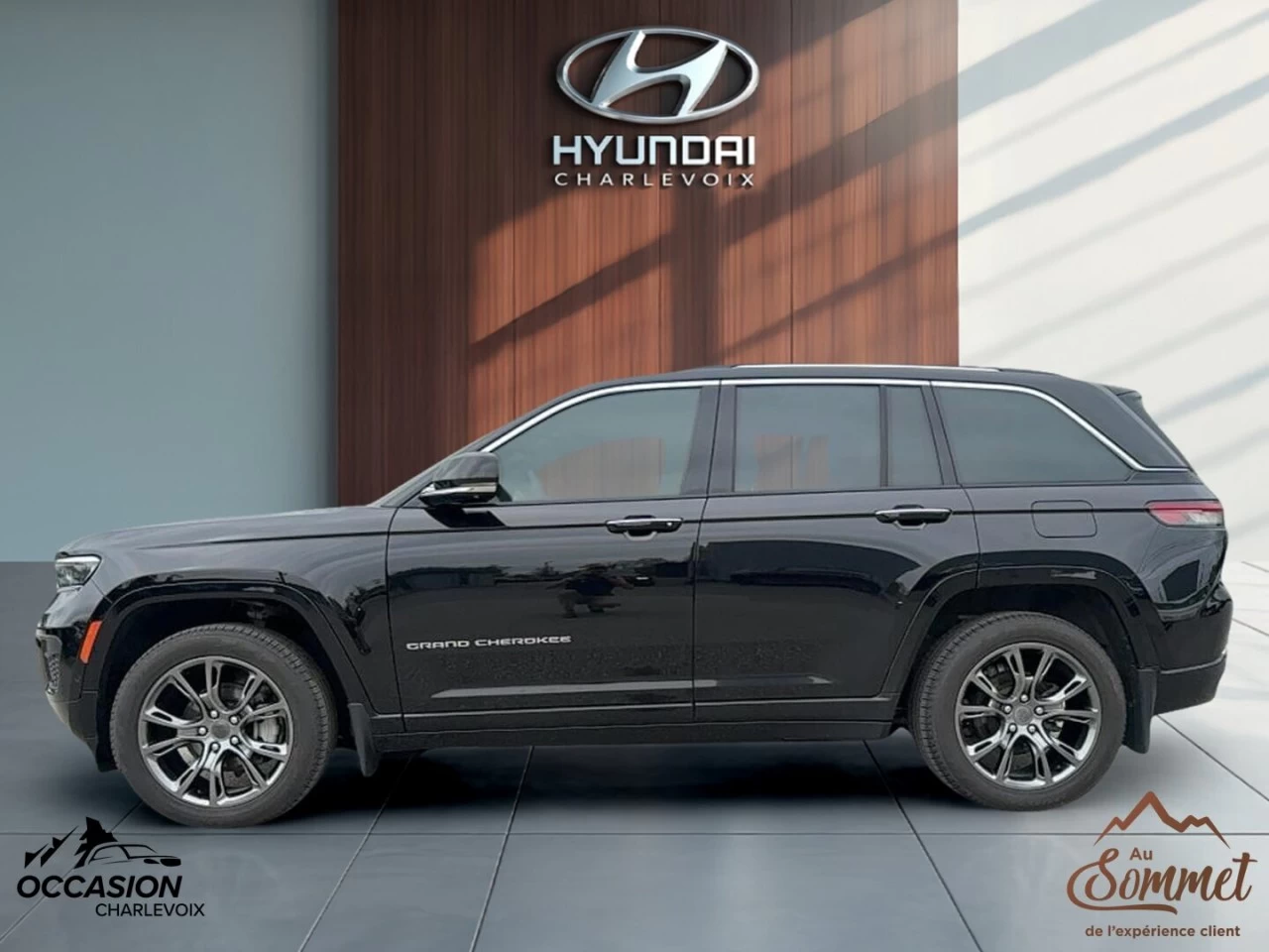 2023 Jeep Grand Cherokee
                                                    Overland 4x4 Image principale